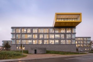 Новый кампус Lego в Дании – фирменные «кирпичики» и больше 4 тысяч солнечных панелей (ФОТО)