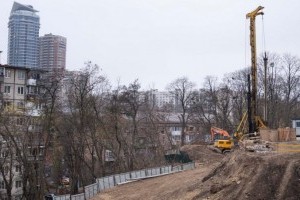 38 этажей вместо 8: Киеврада остановила скандальное строительство на Печерске