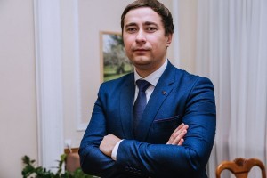 Главой Госгеокадастра назначен Роман Лещенко. Что о нем известно? 