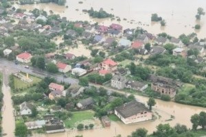 Постраждалі від паводків на Буковині отримали компенсації за зруйноване та пошкоджене житло