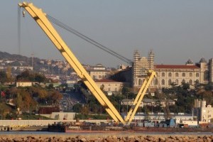 Запорожский мост достроит "Захарий": в Украину возвращается самый большой плавкран Европы (ВИДЕО)