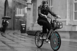 Студентка из Британии изобрела велосипедное колесо, которое очищает воздух во время движения (ФОТО, ВИДЕО)