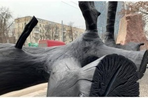 В столице открыли арт-объект, который позволяет заглянуть в оккупированный фашистами Киев (ФОТО)
