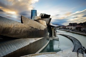 Велич архітектурної думки: як виглядає унікальний титановий музей в Більбао (ФОТО)