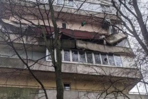 Балконопад в Киеве: конструкция была повреждена еще 35 лет назад, управляющая компания отреагировала