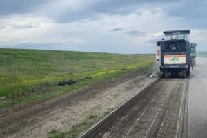 Строят дорогу по экспериментальной технологии: что будет особенного в отрезке трассы Н-14 в Николаевской области 