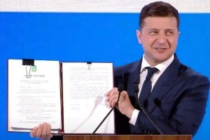 Ключовий закон земельної реформи: Зеленський підписав "земельну конституцію". Що варто знати (ІНФОГРАФІКА)