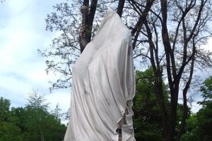 Памятник Ивану Мазепе пытались взорвать (фото)