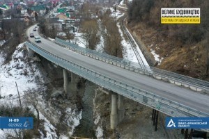 На автодороге Мукачево-Львов завершается капремонт самого сложного моста в области (ФОТО)