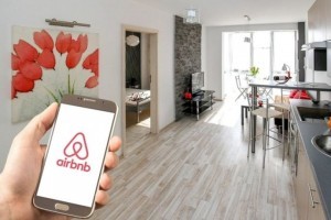 Airbnb безкоштовно розмістить до 100 тисяч українських біженців у Європі
