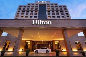 Мережа готелів Hilton надала мільйон безкоштовних номерів для переселенців з України