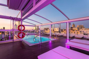 Неймовірні краєвиди та порятунок від спеки: 5 кращих басейнів на дахах Мадриду (ФОТО)