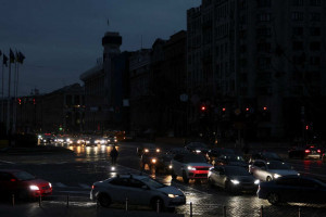 Економія електроенергії в Києві може торкнутися громадського транспорту. Чи зупинятимуть метро?