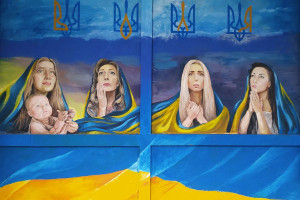 Подяка Збройним силам України: у Харкові прикрасили муралом театр, понівечений ракетою ворога (ФОТО)