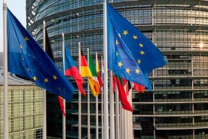 Європейський парламент остаточно схвалив 18 млрд євро допомоги Україні