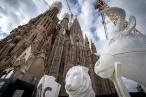 За проєктом легендарного Антоні Ґауді: у Барселоні завершено дві башти собору Саґрада Фамілія (ФОТО, ВІДЕО)