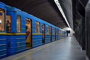 Київ обговорює можливість будівництва метро до Національного військового меморіального кладовища у Биківні
