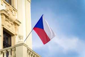 Чеські компанії почали отримувати перші замовлення з відновлення України