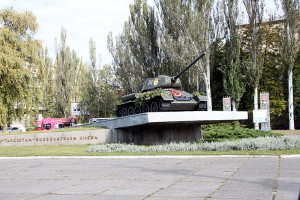 Памʼятник танкістам-визволителям і ще понад 50 об'єктів. Київрада вирішила демонтувати монументи в столиці