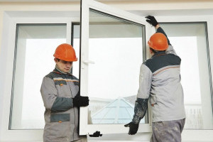 На Київщині за рік встановлено 29 тисяч вікон на пошкоджених ворогом об’єктах