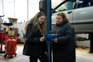 Позичальники Держмолодьжитла отримують гранти на власну справу від МОМ