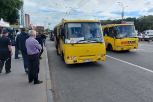 З 21 березня в Києві не зупинятимуть громадський транспорт під час тривог