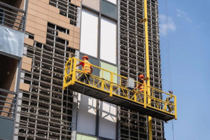 У Києві старували ремонтні роботи головного корпусу Охматдиту: МОЗ показало фото