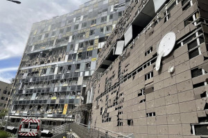 Майже рік відбудови Охмадиту: у МОЗ пояснили, що затримує відновлення лікарні