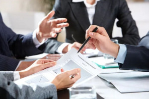 Бізнес зберіг оптимістичні настрої, але погіршує плани щодо найму працівників – НБУ
