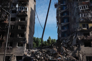 Цьогоріч через російські обстріли у Києві знищено стільки ж будинків, що й за попередні роки війни