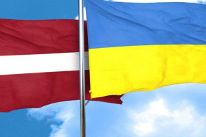 Латвія за власний кошт відновить три лікарні в Україні