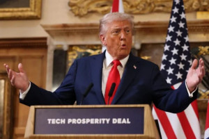 Трамп анонсував запровадження 100% мит на товари з Китаю