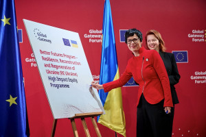 100 мільйонів євро гарантій для залучення інвестицій у відновлення України: у Брюсселі відбулось підписання угоди