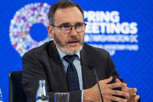 МВФ попереджає про ризик третьої глобальної рецесії за 17 років