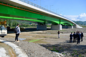 Румунія побудувала 260-метровий міст через Тису для нового КПП з Україною (фОТО)
