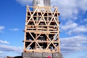 В Одесской области установили самый большой гранитный памятник на Земле