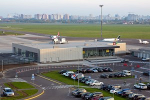 В аэропорту "Киев" изменили приём пассажиров - теперь работают оба терминала