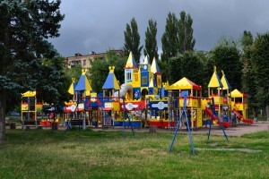 В Киеве появится почти полсотни новых детских площадок