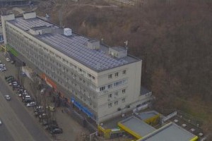 В Киеве солнечную электростанцию разместили в необычном месте (фото)