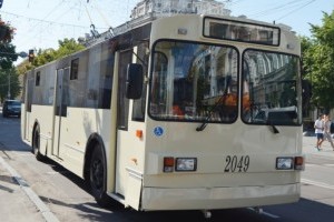 В Житомире на линию вышел троллейбус, разработанный местными умельцами