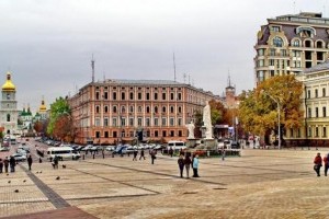 В Киеве отремонтируют две площади