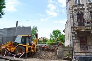 У Львові намагалися тихцем відновити скандальне будівництво