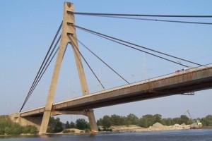 В Киеве временно перекроют два моста