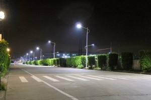 На улицах Днепра устанавливают современные светильники