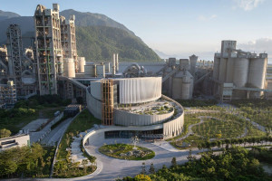 Інноваційний завод із переробки відходів на Тайвані поєднали з парком для відпочинку (ФОТО)