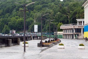Киевсовет решил прекратить договор с застройщиком Почтовой площади