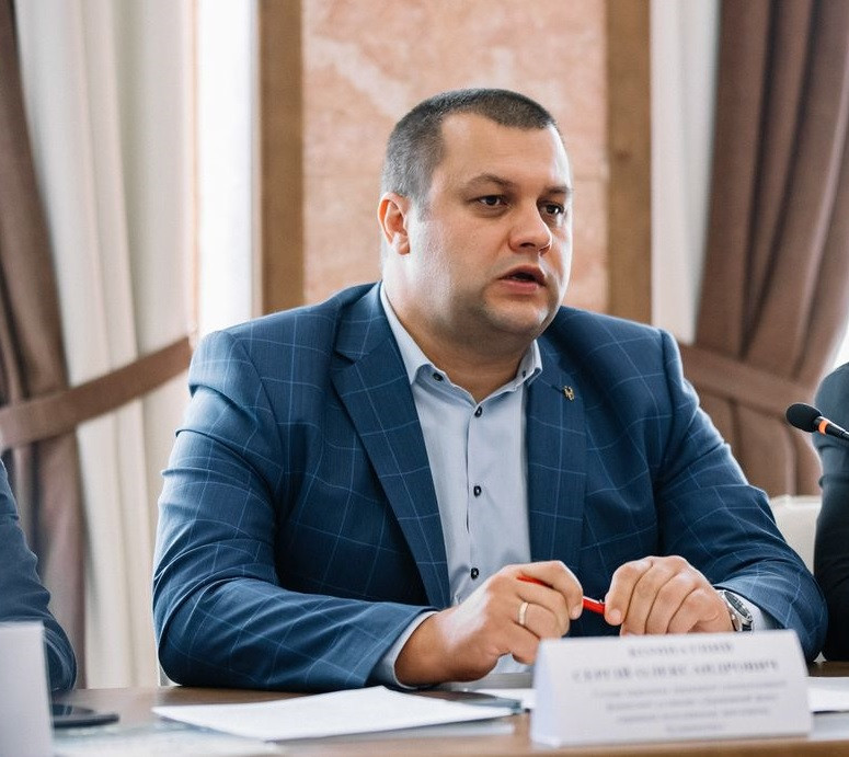 Сергей Комнатный