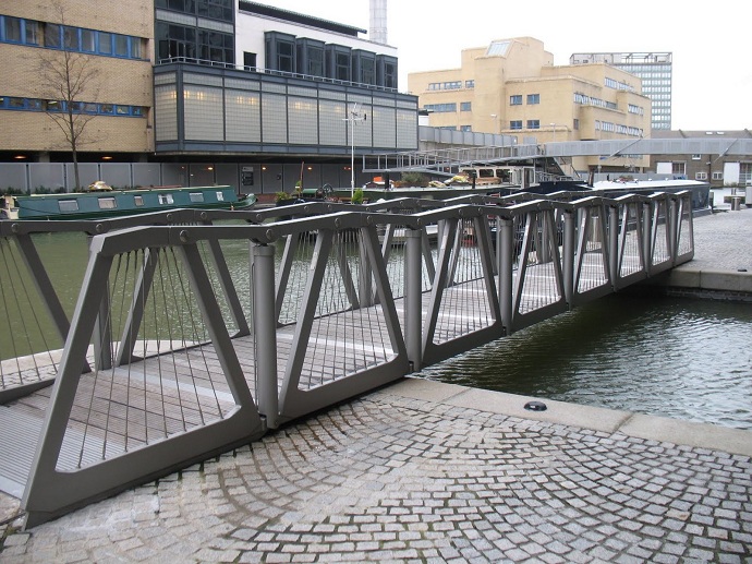 Необычные мосты, Сворачивающийся мост, Rolling Bridge