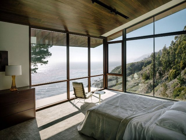 Дом над пропастью,Fall House, Калифорния, панорама на Тихий океан, дом, свисающий над обрывом, жизнь среди природы, спальня