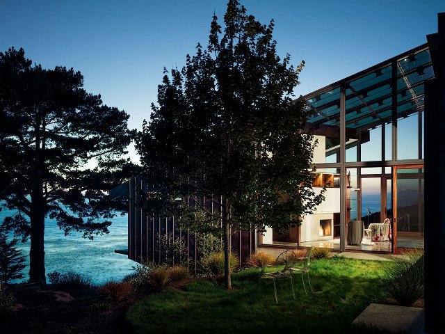 Дом над пропастью,Fall House, Калифорния, панорама на Тихий океан, дом, свисающий над обрывом, жизнь среди природы, ванная